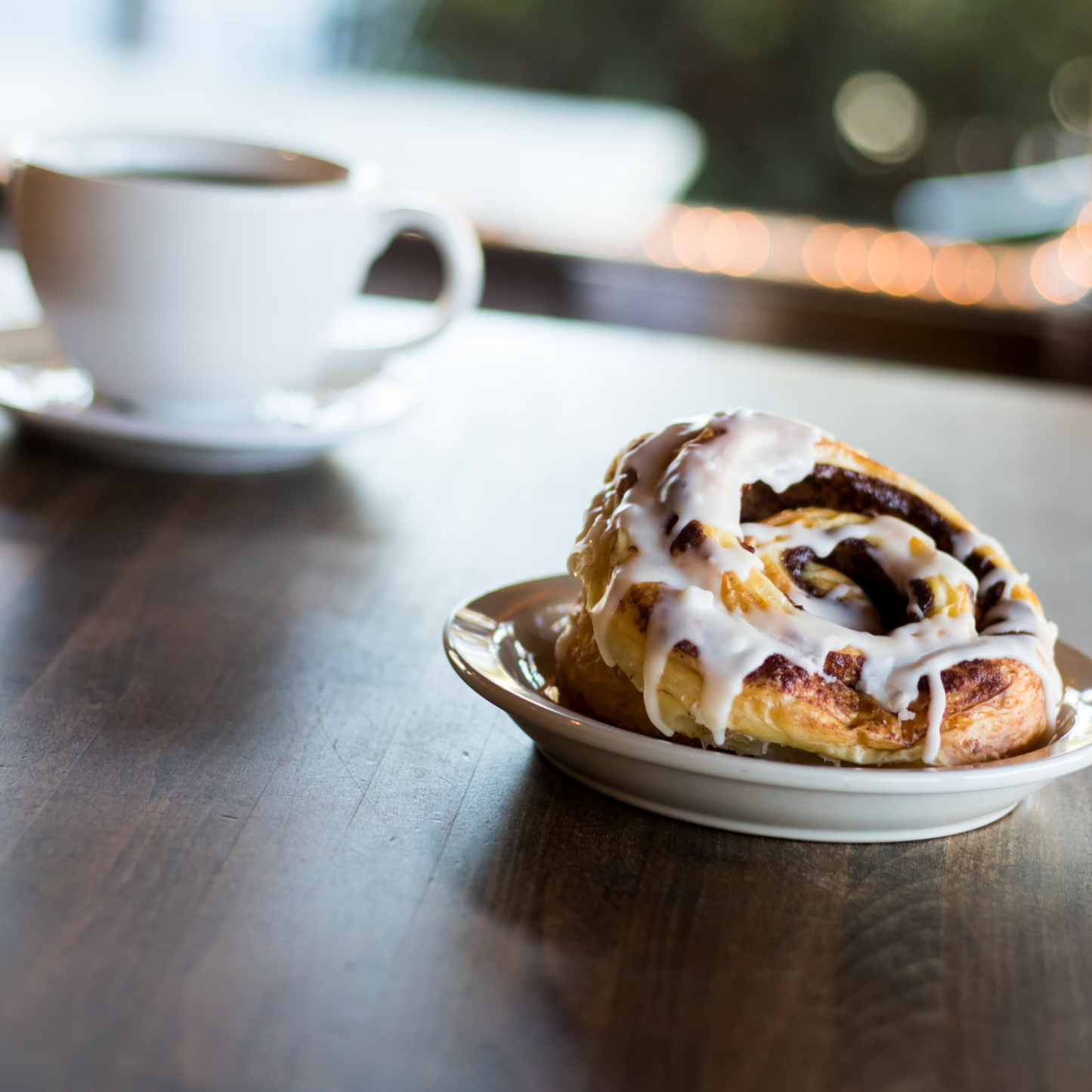 "Calorie-Free Delight: Indulge in Iced Cinnamon Roll Flavored Coffee | No Added Sugar or Calories!"